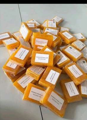 Savon tumeric et kojic acid image 5