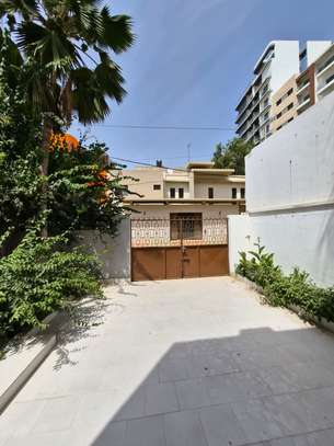 Villa spacieuse à mermoz avec un grand jardin image 13