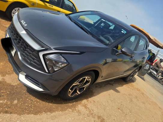 KIA SPORTAGE  AUTOMATIQUE ESSENCE  ANNÉE 2023 image 4