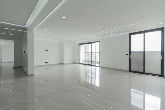 F5 de 285 m² au 9ᵉ et dernier étage – Mamelles image 2