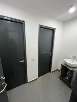 Location de plateaux de bureaux haut standing image 3