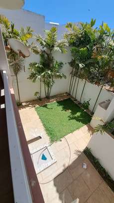 DUPLEX F5 INDEPENDANT AU COEUR DES ALMADIES image 15