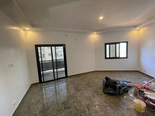 Appartement de 4chambres salon à Louer à Mamelles image 5