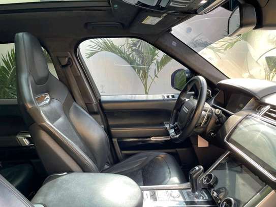 Range Rover image 13