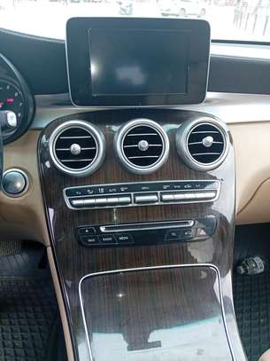 GLC 300 4MATIC image 4