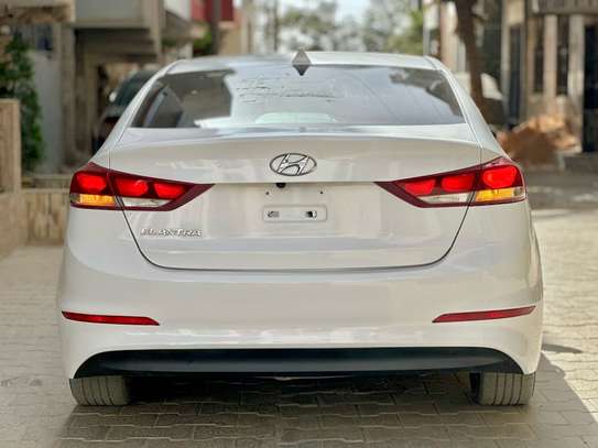 Hyundai Elantra 2017 image 6