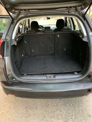 Peugeot 2008 image 6