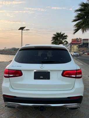 MERCEDES GLC 300 2017 image 8