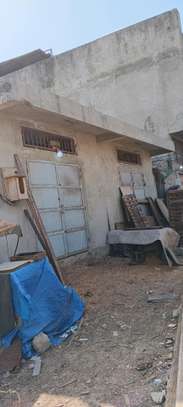 Maison a vendre boutou pikine image 2