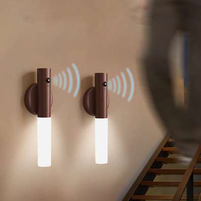 Lampe LED sans fil avec détecteur de mouvement automatique image 2