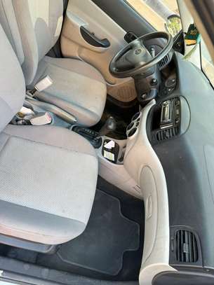 Hyundai Accent 2010 image 5