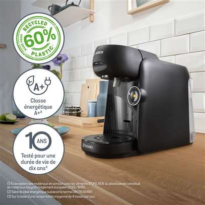 Machine à café Tassimo Finesse noire + 3 packs de capsules image 2