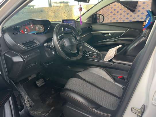 Peugeot 3008 GT image 9