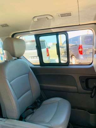 Hyundai starex  12 place 2017 image 8