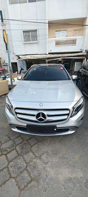MERCEDES GLA 200d image 4