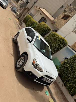 mitsubishi RVR image 3
