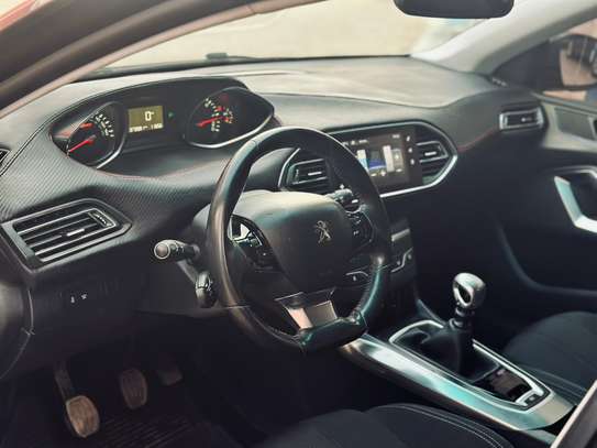 Peugeot 308 image 3