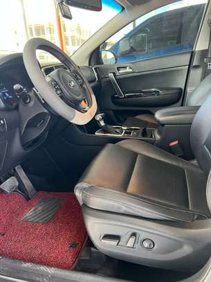 Kia Sportage image 8