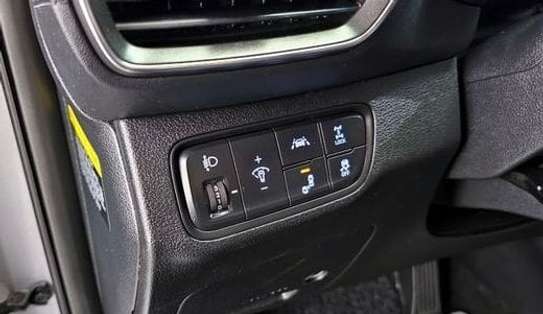 Hyundai Santa Fe essence 4WD nouveau modèle image 15