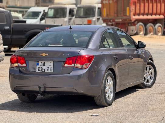 CHEVROLET CRUZE TRÈS BON POUR YANGO image 2