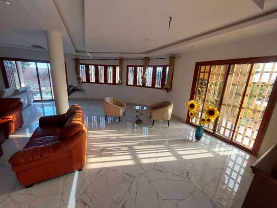 VILLA  À LOUER À NDAYANE image 10