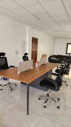 🚨 À SAISIR : 2 Bureaux open space + 8 chaises ergonomiques image 2