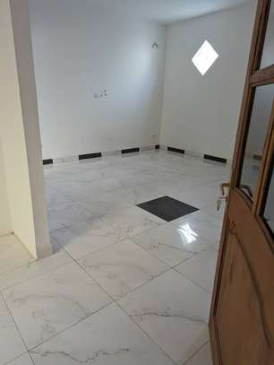 F4 à louer à sacré cœur 3 image 14