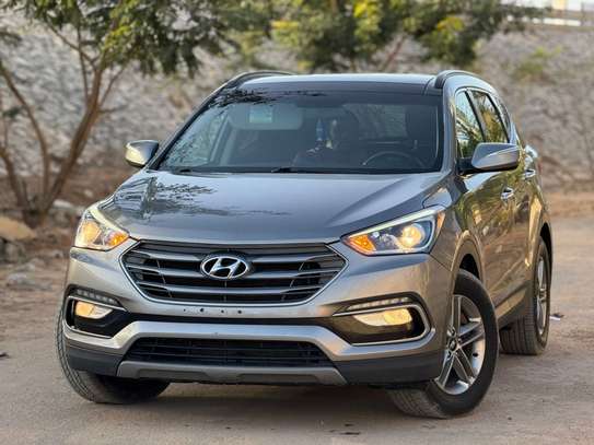 Hyundai santa fe image 2