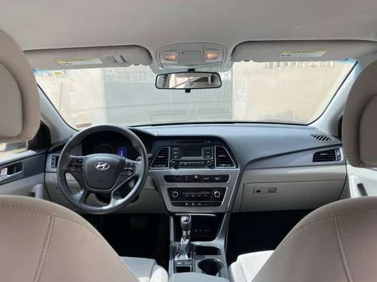 Hyundai sonata 2017 image 4