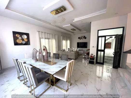 Villa R+1 à louer au Almadies derrière Philippe Morris image 3