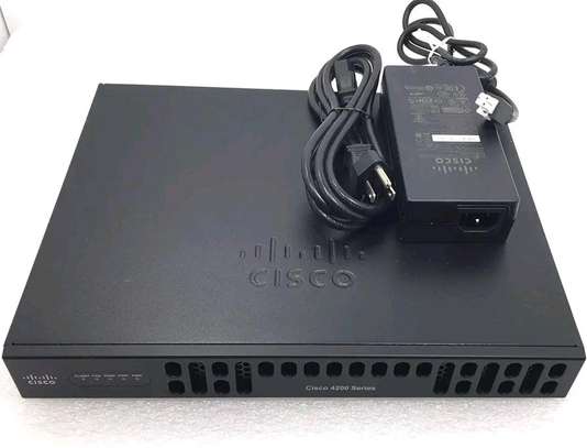 Routeur Cisco ISR4221 image 1