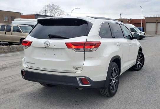 TOYOTA HYLANDER 7 places full options image 2