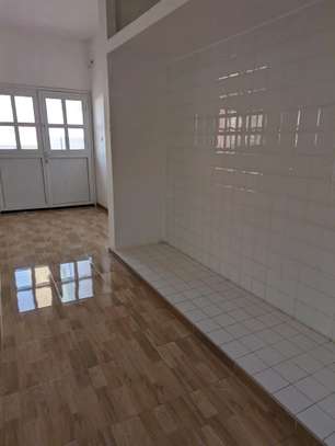 A louer un grand appartement image 4