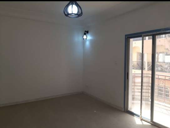 Studio à louer derklé image 4