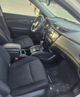 Nissan rogue image 7