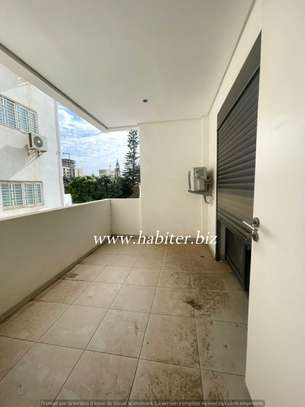 Appartement à louer au point E image 7