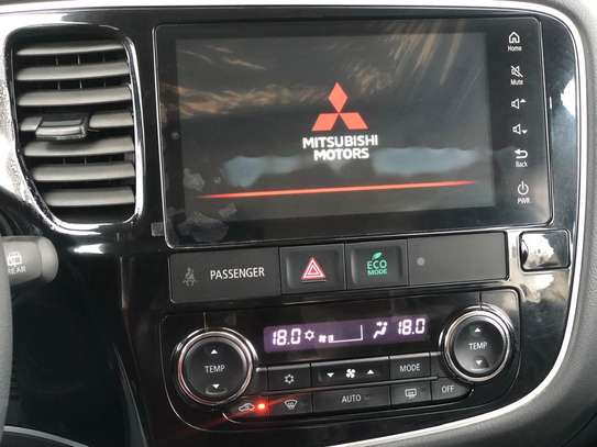 Mitsubishi Outlander 2022 image 10