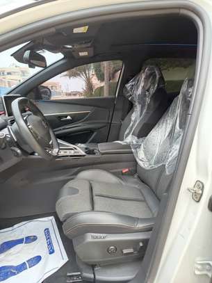 Peugeot 3008 2019 image 6