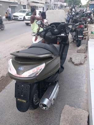 Yamaha majesty 400i image 7