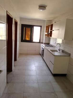 Appartement F6 tout neuf à louer à Dakar plateau image 1