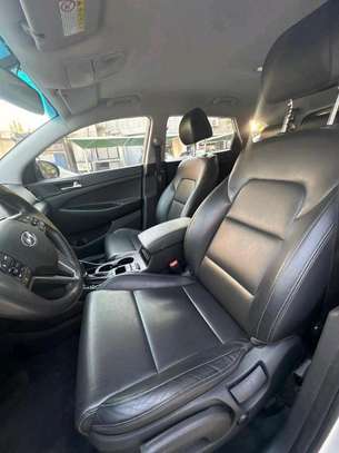 HYUNDAI TUCSON 2017 image 11