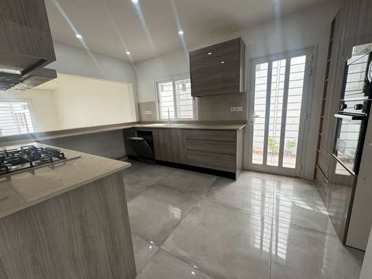 Villa à louer aux Almadies image 3