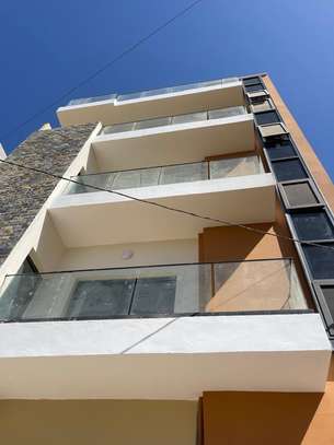 Appartement lumineux et moderne à louer aux Almadies 2 image 1