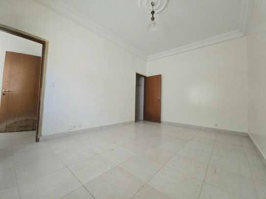 Appartement f4 à Liberté 6 Extension image 3
