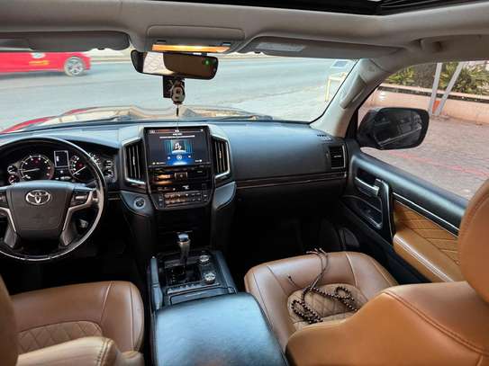 TOYOTA LAND CRUISER V6 2021 image 5