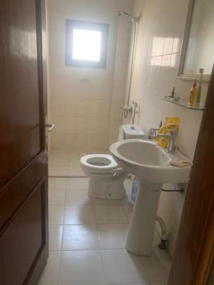 Studio à louer cité keur Gorgui image 3