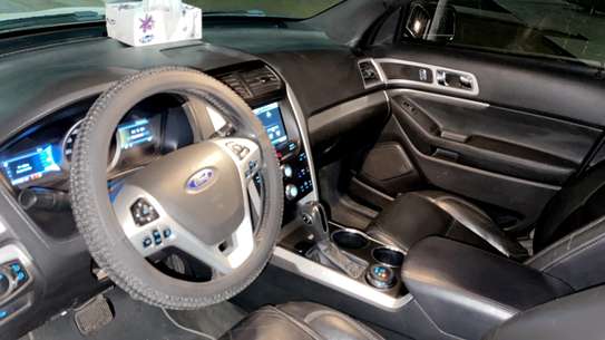 Location Ford Explorer 7 places full option image 4