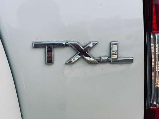 Toyota landcruiser image 10