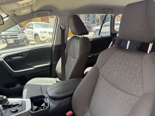 Toyota Rav 4 2020 image 11