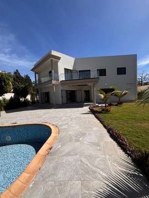 VILLA SDANDING image 11